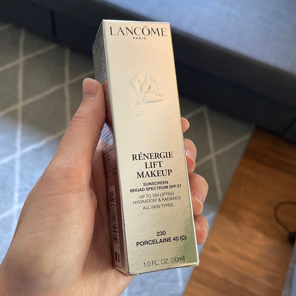Lancôme New in Box Rénergie Lift Makeup and Sunscreen